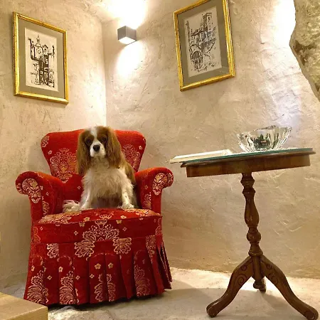 Valeria Apartman *